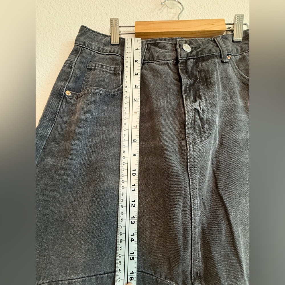🖤 Vintage-Inspired Grey Denim Maxi Skirt – Size Large – Preloved Charm 🖤 - Picture 4 of 16
